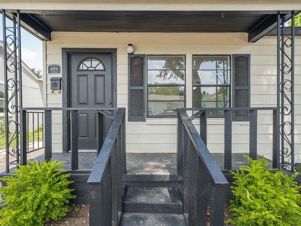 604  Ford Street , Garland Texas 75040