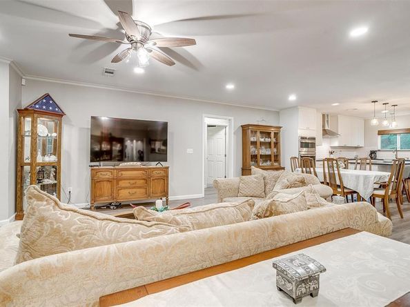 3707  Knob Hill Road  1, Azle Texas 76020