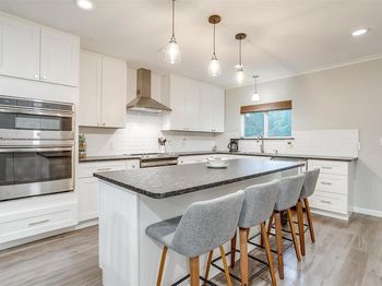 3707  Knob Hill Road 