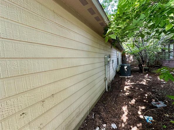 2801  Stuart Drive , Fort Worth Texas 76104