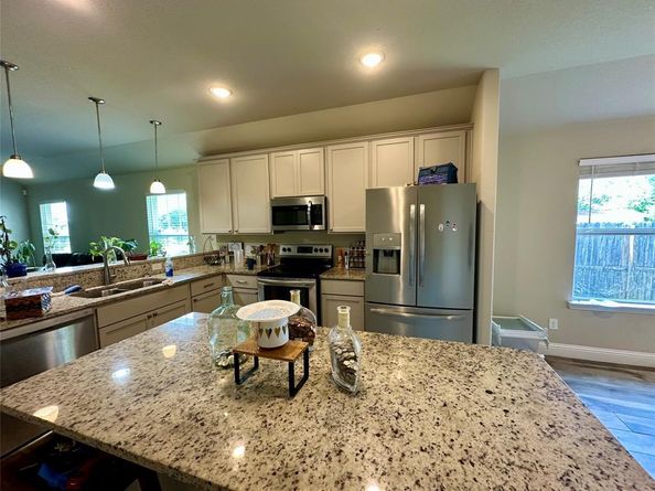 2801  Stuart Drive , Fort Worth Texas 76104