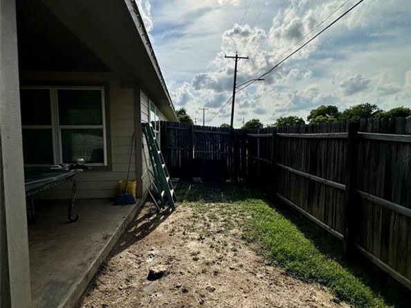 2801  Stuart Drive , Fort Worth Texas 76104