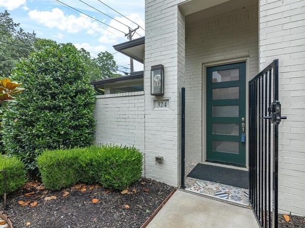 324  Nursery Lane , Fort Worth Texas 76114