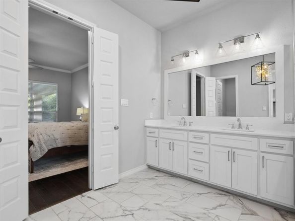 324  Nursery Lane , Fort Worth Texas 76114