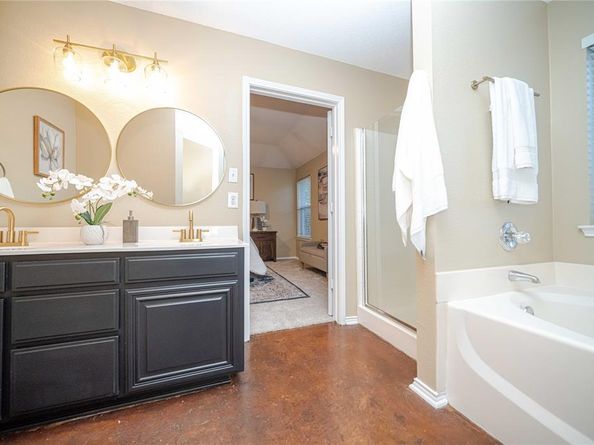 7921  Mourning Dove Drive , Arlington Texas 76002