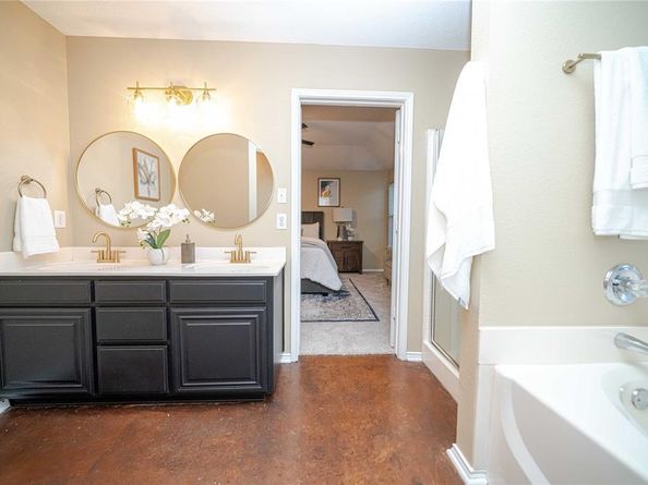 7921  Mourning Dove Drive , Arlington Texas 76002