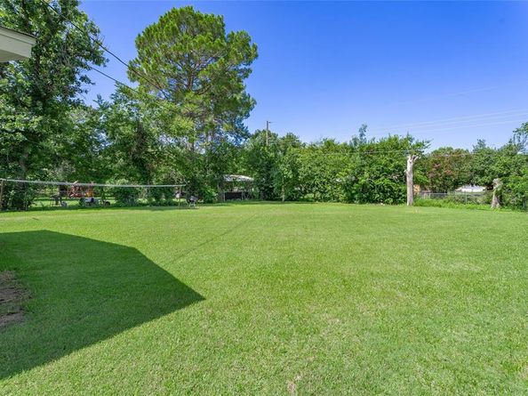 1224  Park Center Street , Benbrook Texas 76126