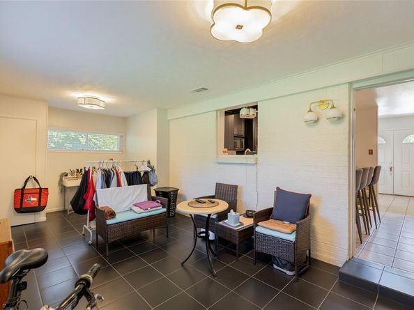 1224  Park Center Street , Benbrook Texas 76126