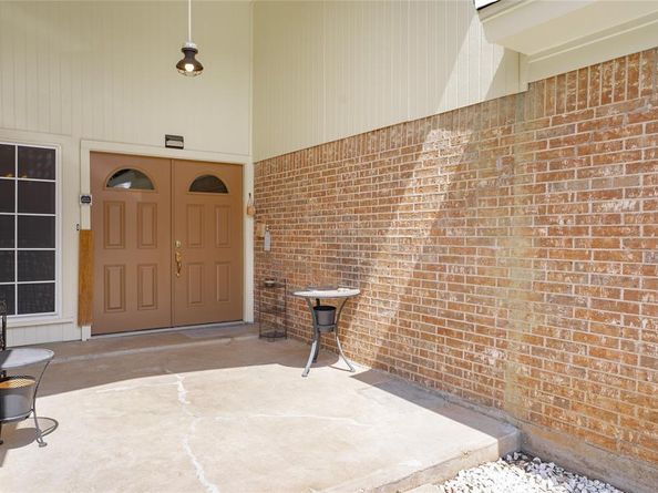 1224  Park Center Street , Benbrook Texas 76126