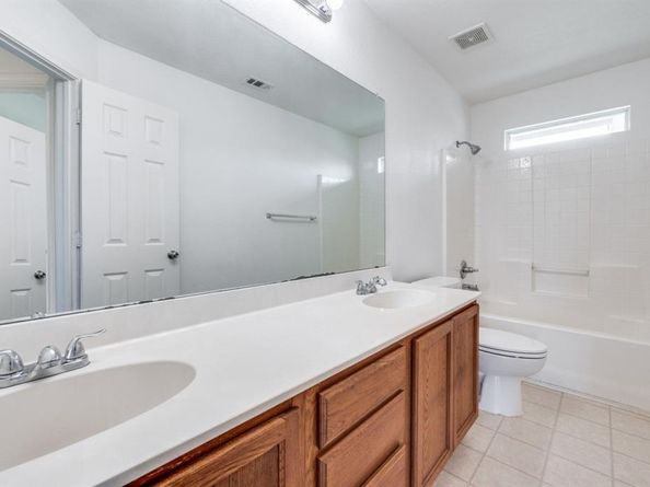 2601  Pinto Drive , Denton Texas 76210