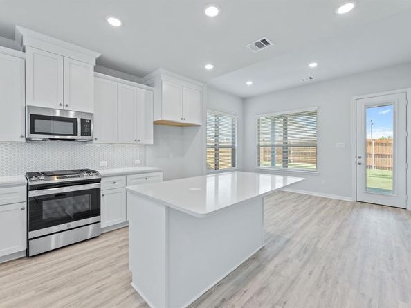 2421  Auburn  , Fate Texas 75087