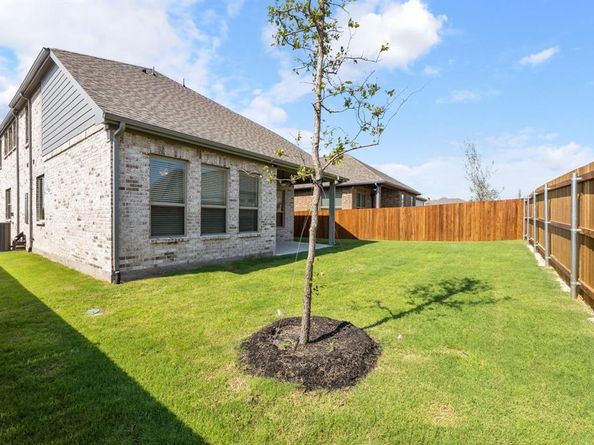 2421  Auburn  , Fate Texas 75087