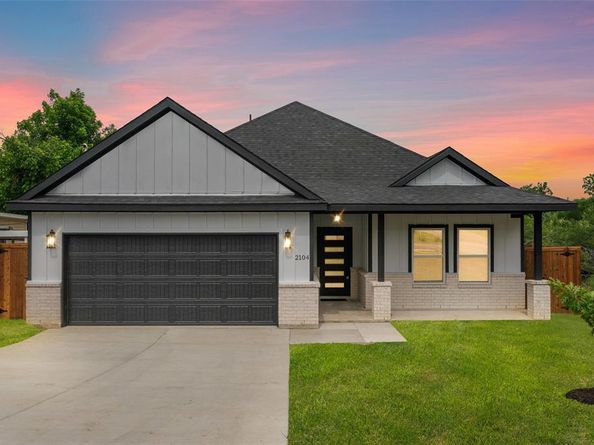 2104  Danner Street , Fort Worth Texas 76105