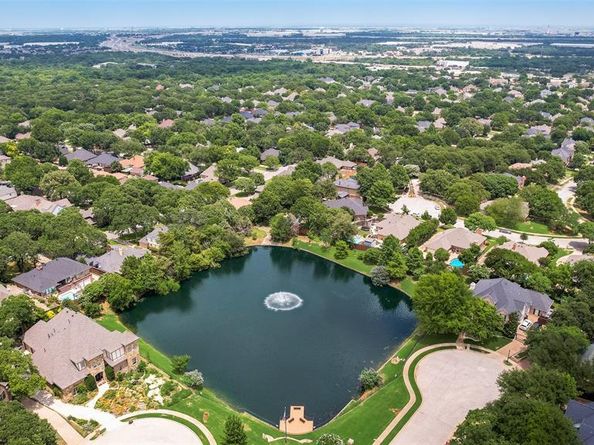 2802  High Point Court , Grapevine Texas 76051