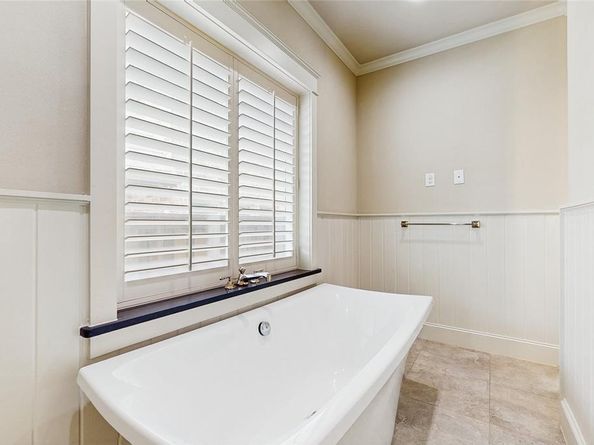 6036  Richmond Avenue , Dallas Texas 75206