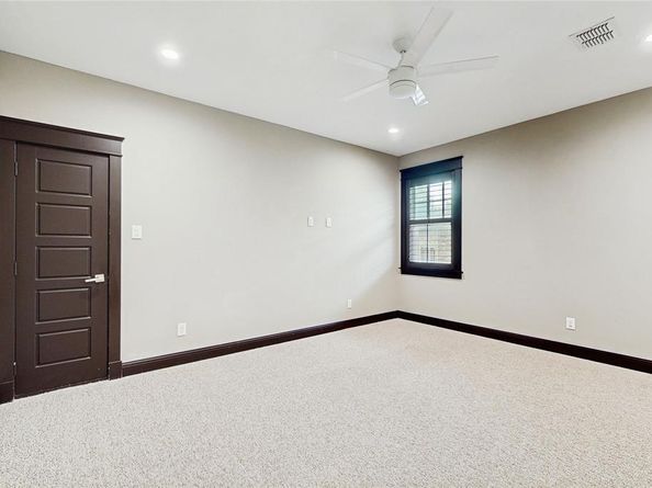 6036  Richmond Avenue , Dallas Texas 75206