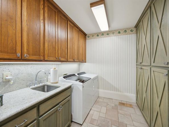 6707  Meadow Road , Dallas Texas 75230