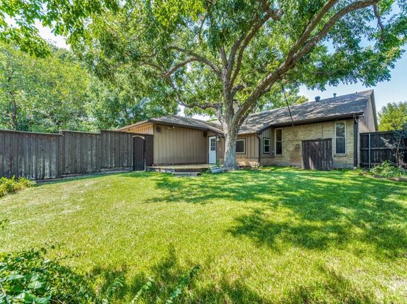 7756  La Verdura Drive , Dallas Texas 75248