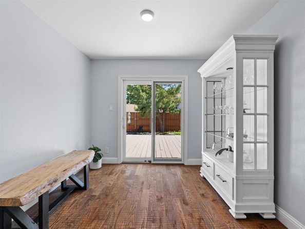 7724  Meadowhaven Drive , Dallas Texas 75254