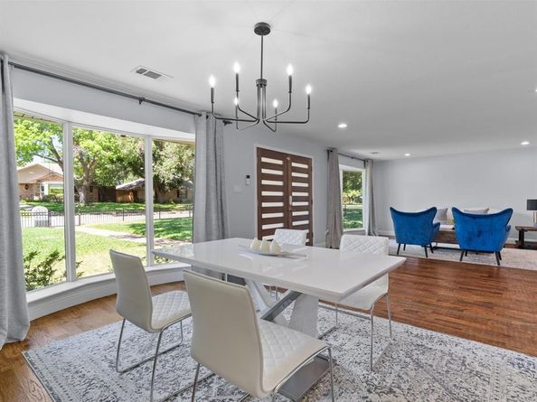 7724  Meadowhaven Drive , Dallas Texas 75254