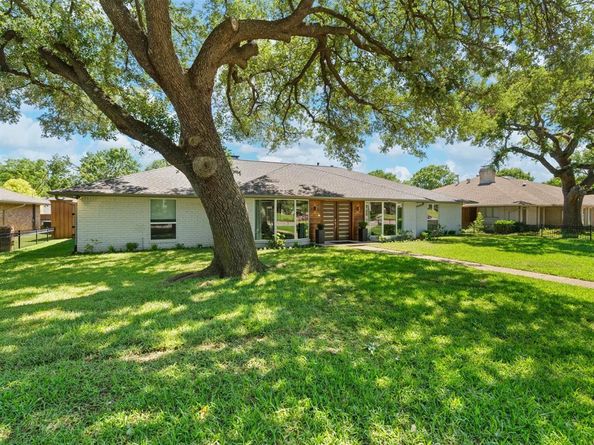 7724  Meadowhaven Drive , Dallas Texas 75254