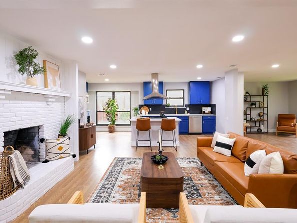 6519  Club Wood  , Dallas Texas 75237