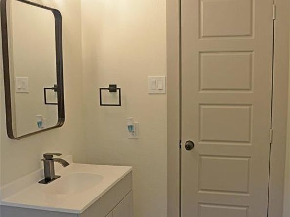 7810  Larchridge Drive , Dallas Texas 75232