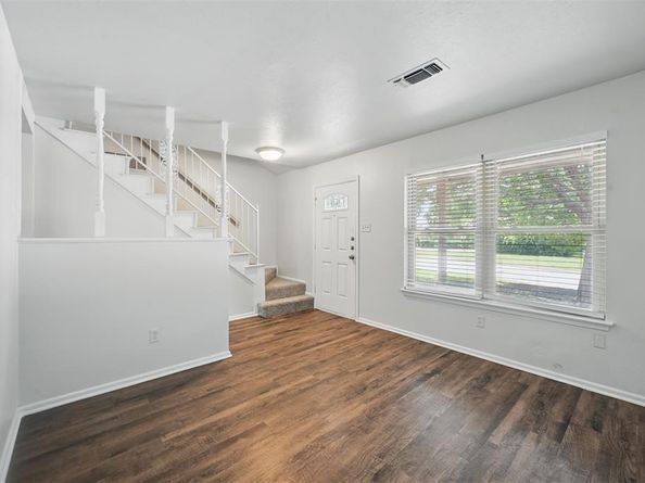 2913  Portales Drive , Fort Worth Texas 76116