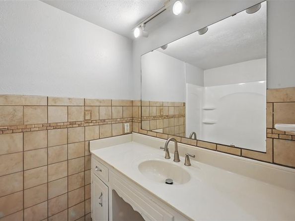 2913  Portales Drive , Fort Worth Texas 76116