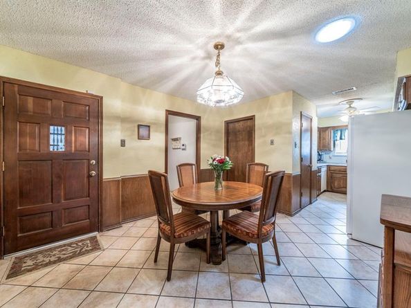 2138  Wellington Drive , Grand Prairie Texas 75051