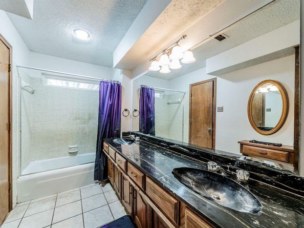 2138  Wellington Drive , Grand Prairie Texas 75051