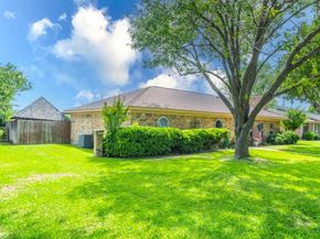 2138  Wellington Drive , Grand Prairie Texas 75051