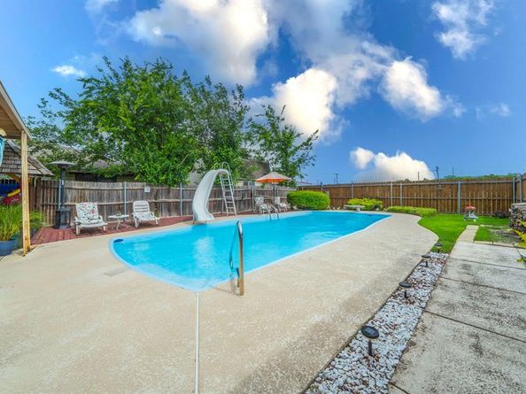 2138  Wellington Drive , Grand Prairie Texas 75051