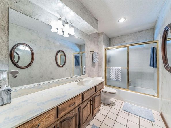 2138  Wellington Drive , Grand Prairie Texas 75051