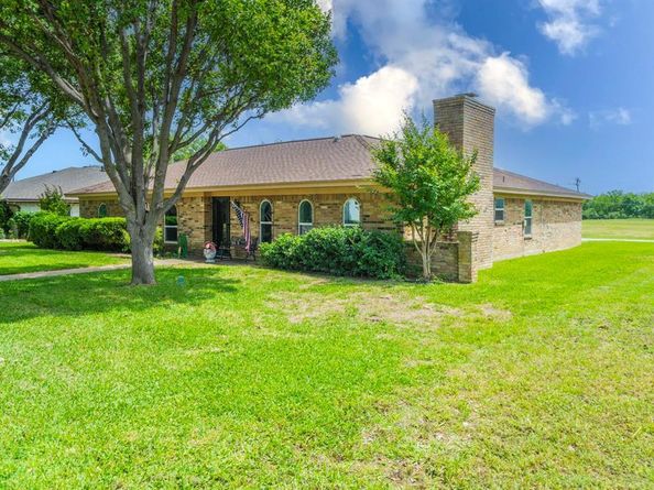 2138  Wellington Drive , Grand Prairie Texas 75051