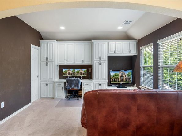 6317  Creekwood Court , Sachse Texas 75048