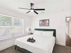 400  Lansing Street , Dallas Texas 75203