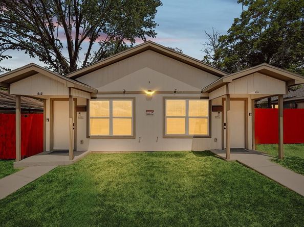 400  Lansing Street , Dallas Texas 75203