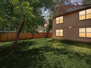 400  Lansing Street , Dallas Texas 75203
