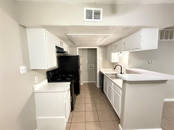 7152  Fair Oaks Avenue  1052, Dallas Texas 75231