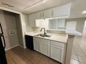 7152  Fair Oaks Avenue  1052, Dallas Texas 75231