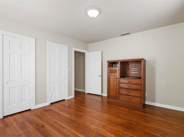 4209  Curzon Avenue , Fort Worth Texas 76107