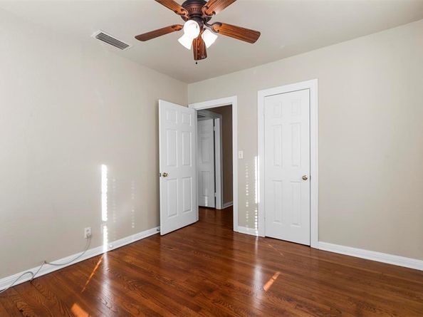 4209  Curzon Avenue , Fort Worth Texas 76107