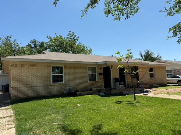 2505  Normont Circle , Fort Worth Texas 76103