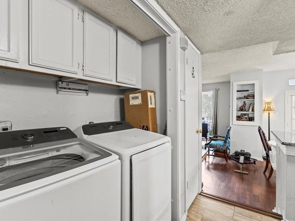 5750  Phoenix Drive  33, Dallas Texas 75231