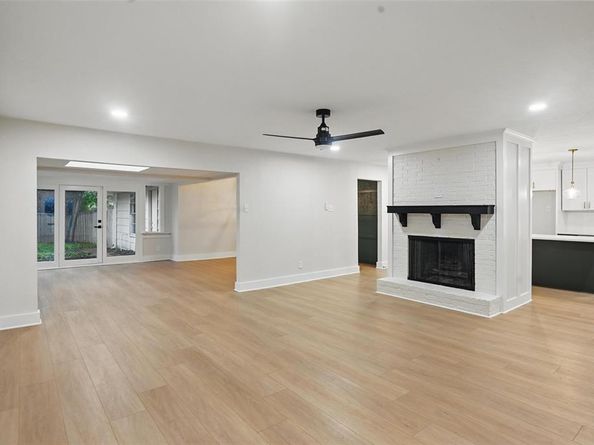 7716  La Risa Drive , Dallas Texas 75248