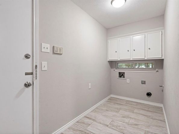 6349  Highgate Lane , Dallas Texas 75214