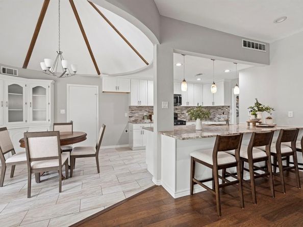 6349  Highgate Lane , Dallas Texas 75214