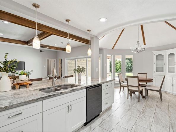 6349  Highgate Lane , Dallas Texas 75214