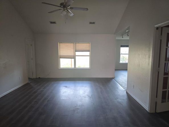 1322  Lucchese Lane , Dallas Texas 75253